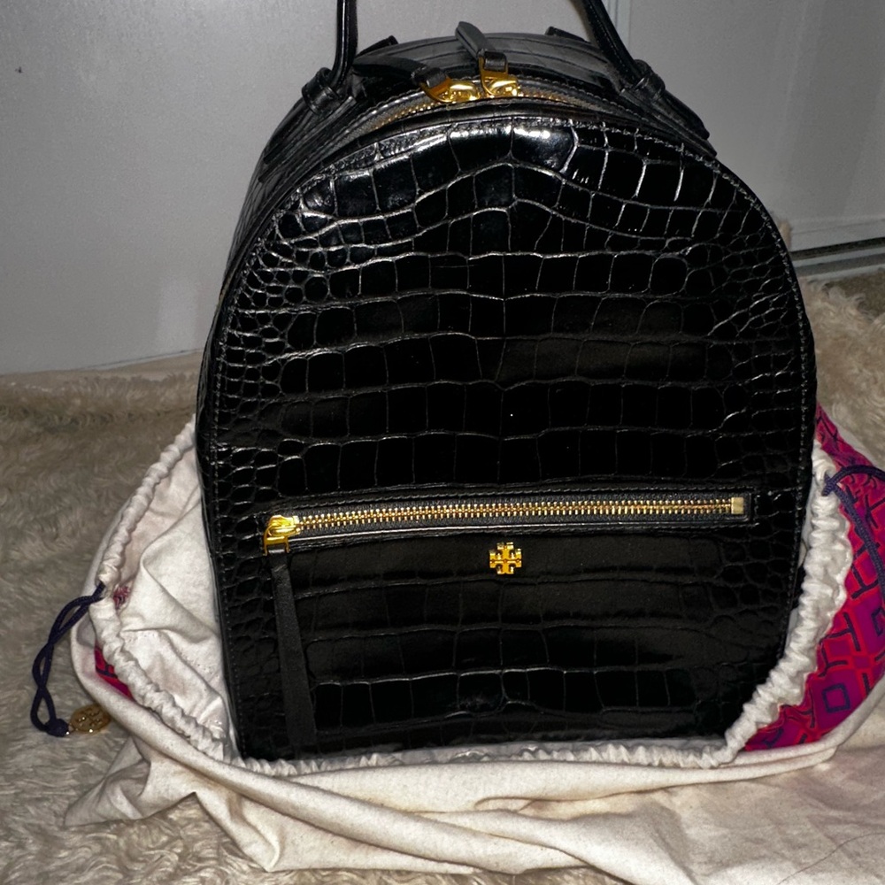 Tory Burch
Leather Backpack